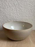 Bol Guksu Pyrite artisanal en grès français, finition naturelle et design texturé, idéal pour manger et décorer.